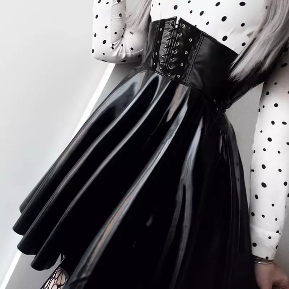 Dark Wanderer Pleated Corset Mini Skirt - Picture 6 of 8